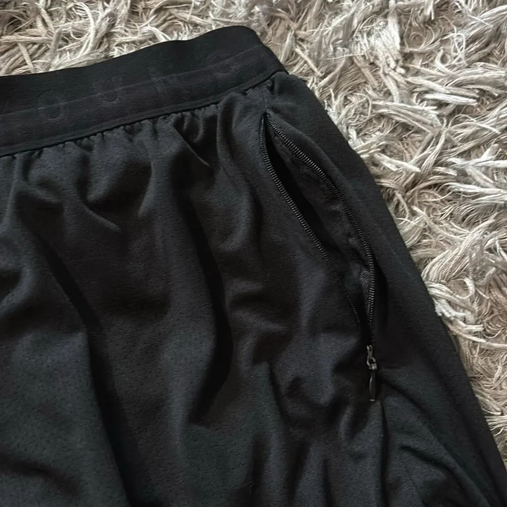 Boys workout shorts - Picture 2 of 6